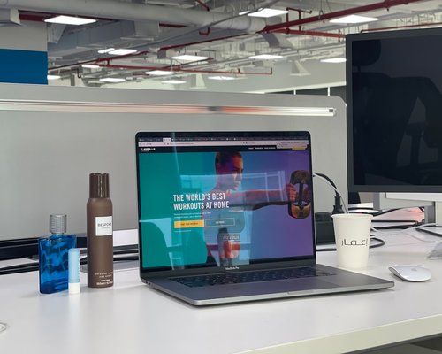 A clean workspace environment reflecting the transparency and focus of the website team
